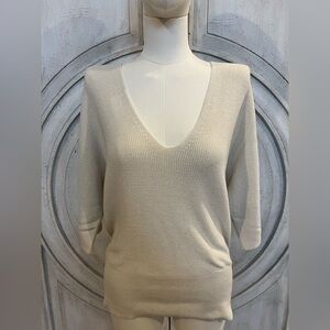 An’ge Chic Cream V-Neck Sweater